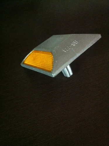 aluminum-road-studs-500x500